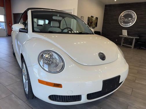 2007 Volkswagen New Beetle Triple White