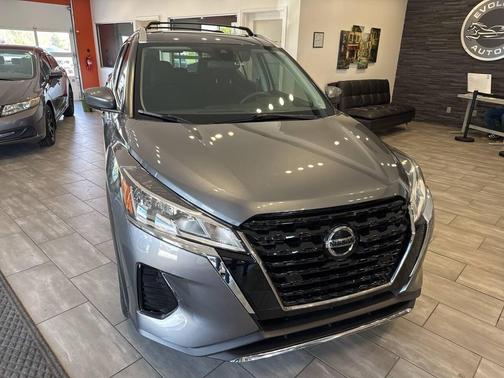 Gray 2021 Nissan Kicks SV