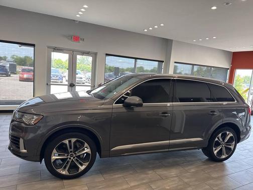 Gray 2023 Audi Q7 55 Premium Plus