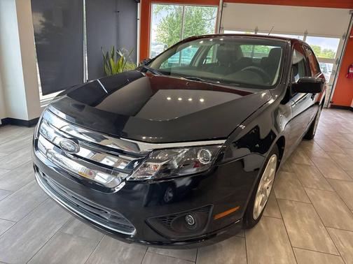 Black 2010 Ford Fusion SE