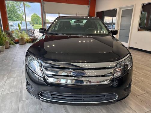 Black 2010 Ford Fusion SE