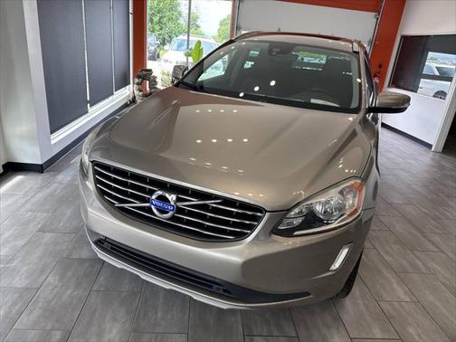 2016 Volvo XC60 T5 Drive-E Premier