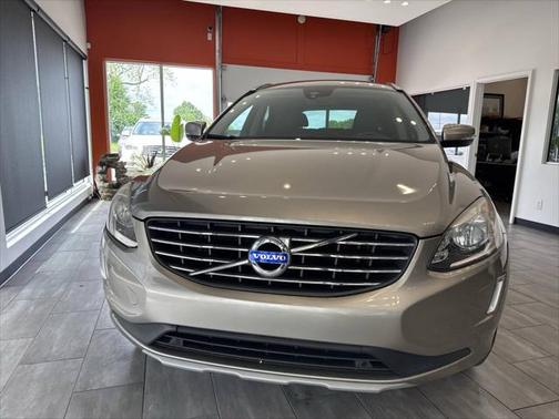 2016 Volvo XC60 T5 Drive-E Premier