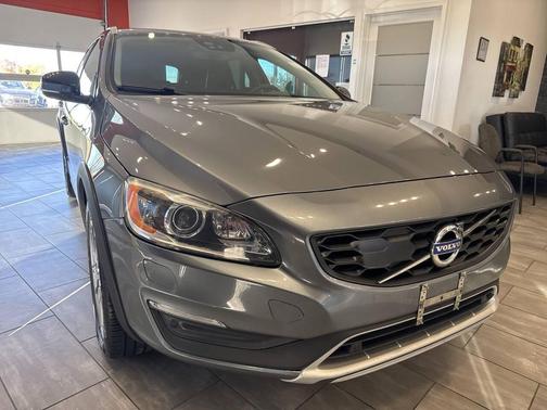 2018 Volvo V60 Cross Country T5 Platinum