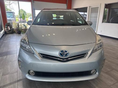 2013 Toyota Prius v Five