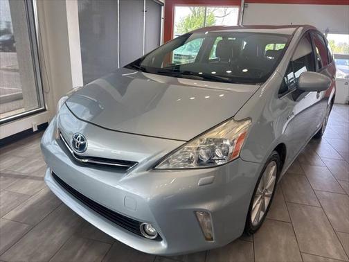 2013 Toyota Prius v Five