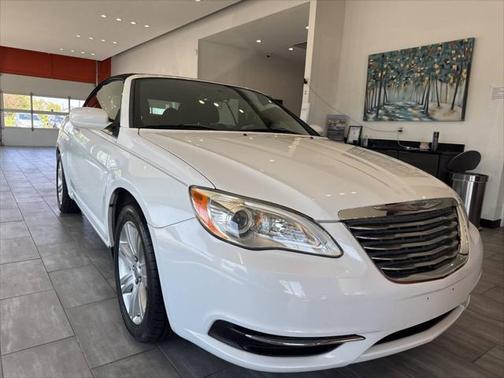 2013 Chrysler 200 Touring
