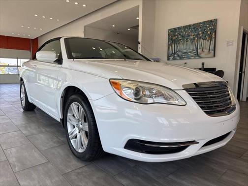 2013 Chrysler 200 Touring