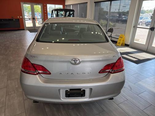 2006 Toyota Avalon Limited