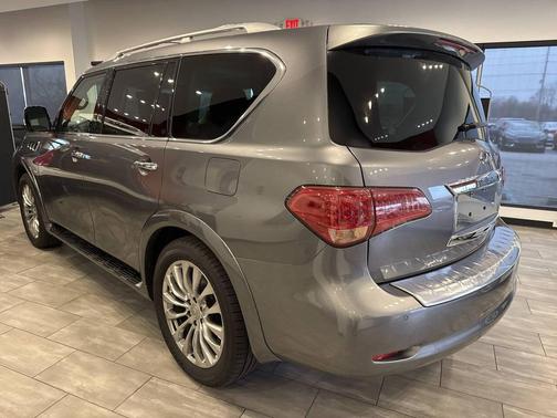 2017 INFINITI QX80 Base