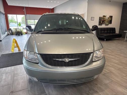 2003 Chrysler Town & Country Limited