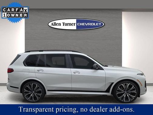 2023 BMW X7 M60i