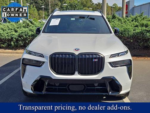 2023 BMW X7 M60i