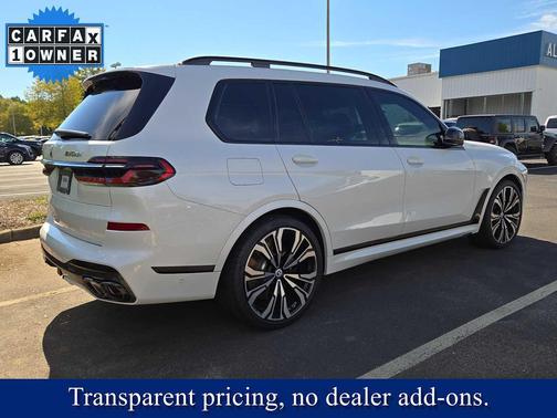 2023 BMW X7 M60i