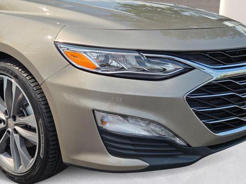 Mineral Gray Metallic 2024 Chevrolet Malibu FWD 2LT