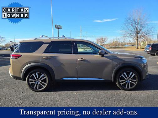2023 Nissan Pathfinder Platinum 4WD