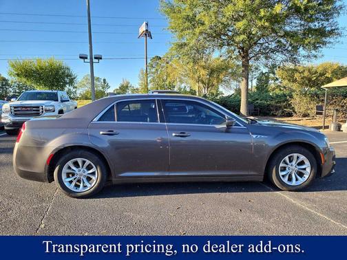 2015 Chrysler 300 Limited