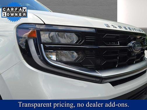 Star White Metallic Tri-Coat 2025 Ford Expedition Max Platinum