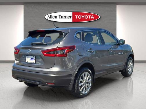 2022 Nissan Rogue Sport S