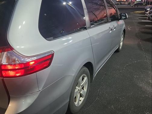 2015 Toyota Sienna LE