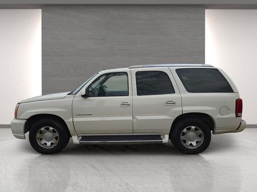 2002 Cadillac Escalade Base