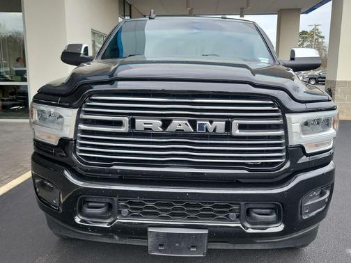 2022 RAM 2500 Laramie Crew Cab 4x4 6'4' Box