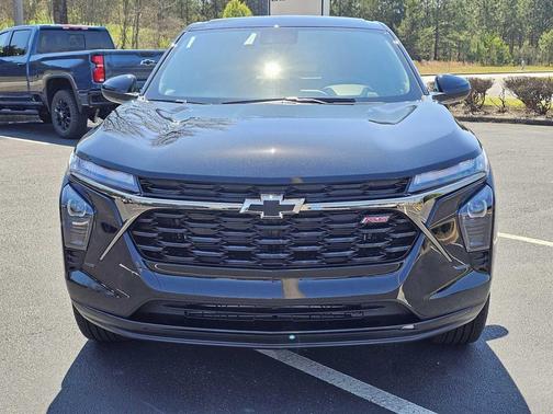 Mosaic Black Metallic 2026 Chevrolet Trax FWD 1RS