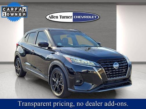 2023 Nissan Kicks SR