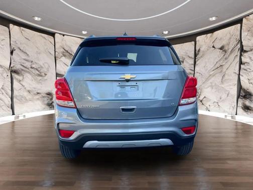 Satin Steel Metallic 2019 Chevrolet Trax LT