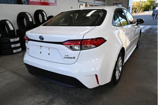 2024 Toyota Corolla Hybrid LE