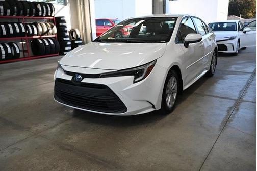 2024 Toyota Corolla Hybrid LE