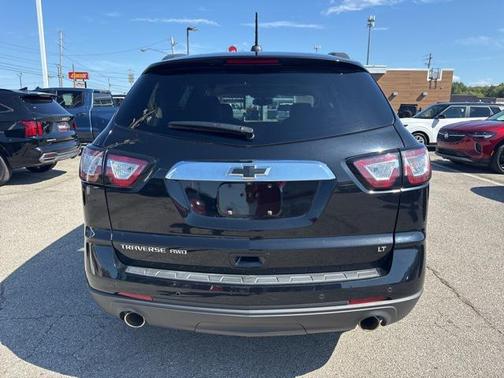 2017 Chevrolet Traverse 2LT