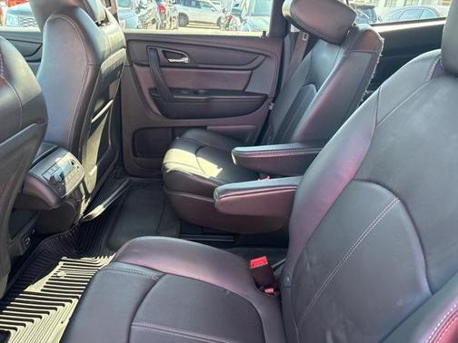 2017 Chevrolet Traverse 2LT