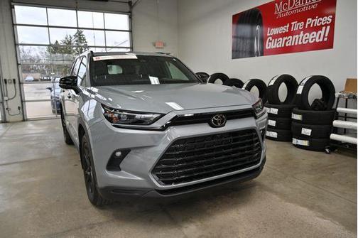 2026 Toyota Highlander Hybrid Base