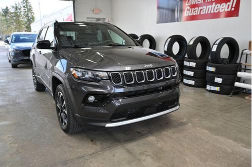 Granite Crystal Metallic Clearcoat 2023 Jeep Compass Limited