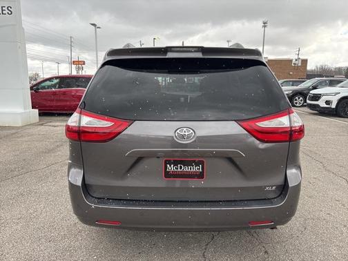 2019 Toyota Sienna XLE