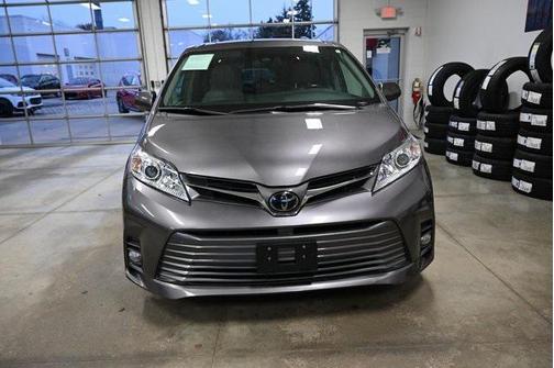 2019 Toyota Sienna XLE
