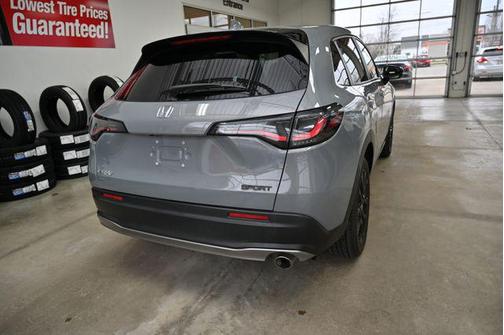 Urban Gray Pearl 2023 Honda HR-V AWD Sport