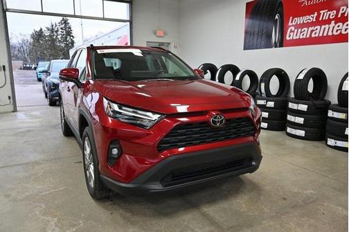 2025 Toyota RAV4 XLE Premium