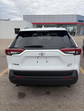 2025 Toyota RAV4 Hybrid XLE