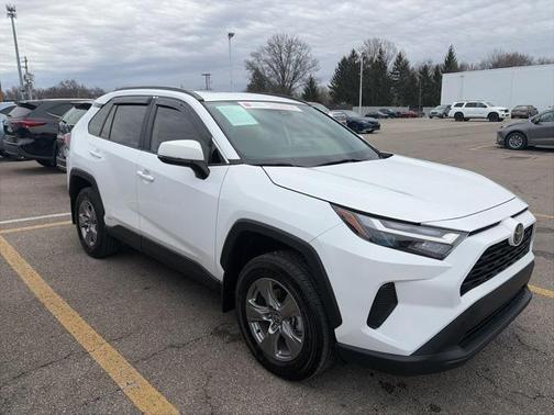 2025 Toyota RAV4 Hybrid XLE