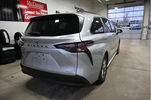 2023 Toyota Sienna XLE