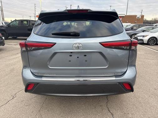 2023 Toyota Highlander Limited
