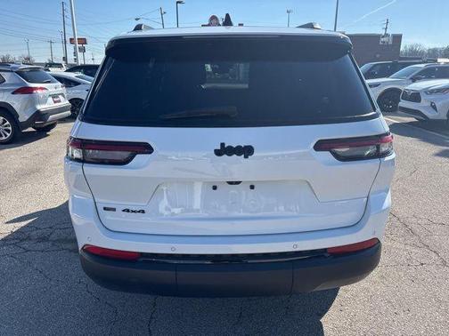 2022 Jeep Grand Cherokee L Altitude