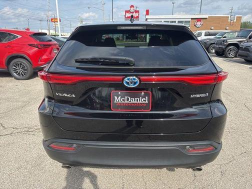 2022 Toyota Venza LE