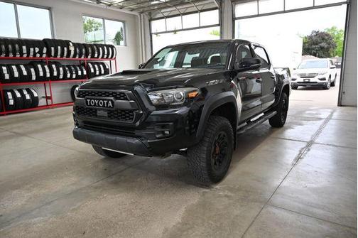Midnight Black Metallic 2018 Toyota Tacoma TRD Pro