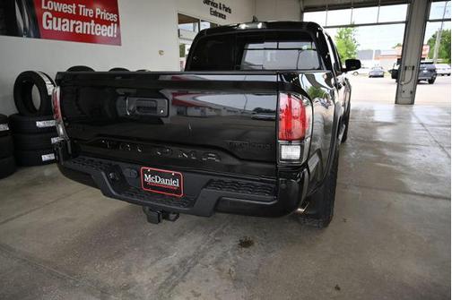 Midnight Black Metallic 2018 Toyota Tacoma TRD Pro