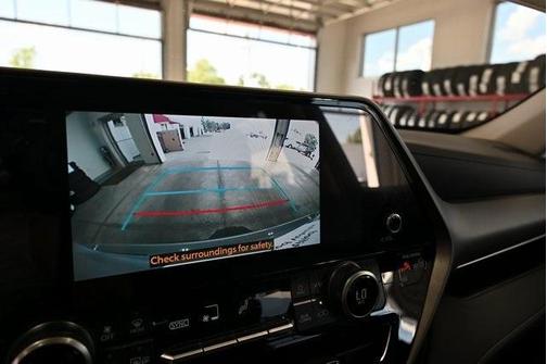 2025 Toyota Highlander Hybrid XLE