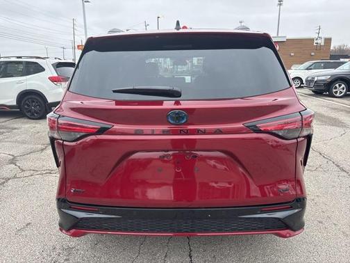 2025 Toyota Sienna XSE 7 Passenger