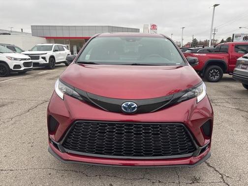 2025 Toyota Sienna XSE 7 Passenger